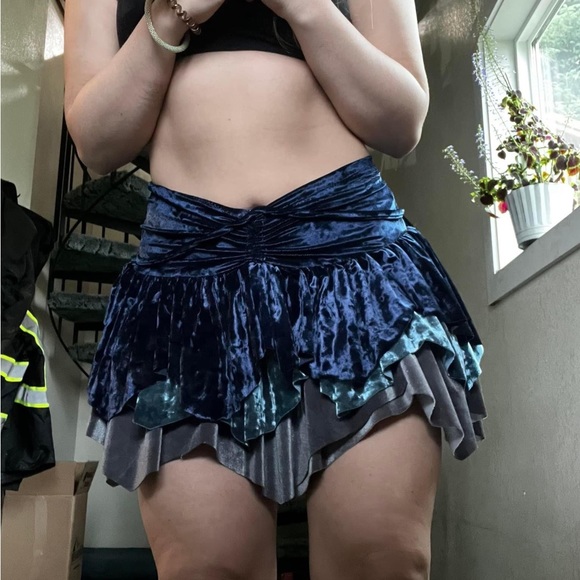 Rheabfunky Rara Skirt - Picture 5 of 8